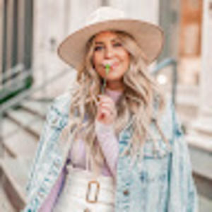 Meet your Posher, Danielle